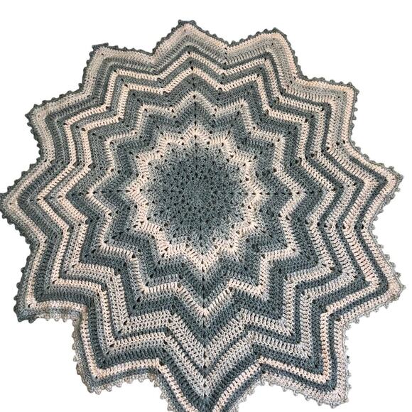 Handmade 12 Point Crochet Knit Supernova Star Baby Blanket Afghan Pink Grey - Picture 4 of 16